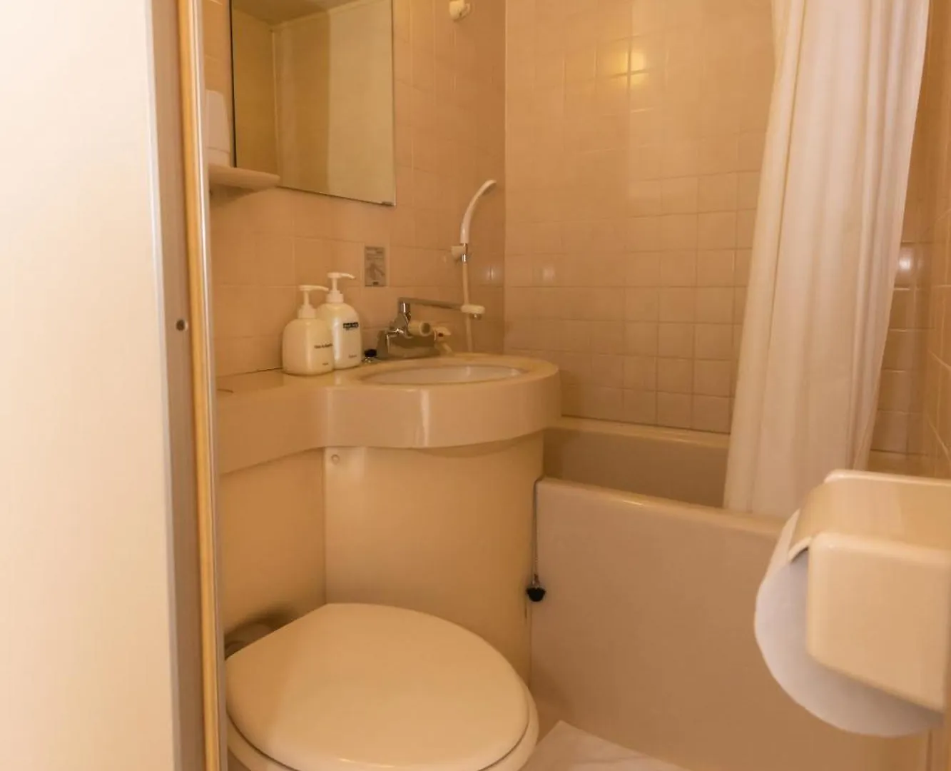 Sakura Ryokan Asakusa Iriya طوكيو 2*,